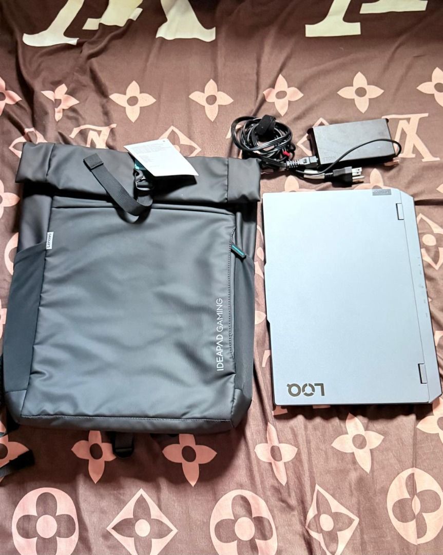 Lenovo LOQ 15IAX9I 15.6