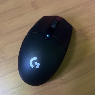 Logitech G304 Gaming Mouse 滑鼠