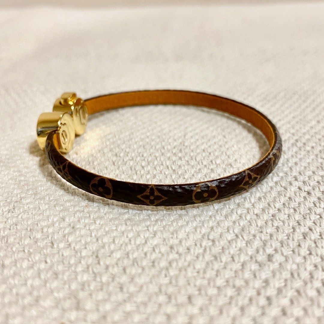 LV Monogram Bracelet (Category: Luxury Accessories) located in Paranaque City. Submitted by oinkoinkwee (Listing ID 1398428198, Image 2). Description: Guaranteed authentic Preloved 9/10 condition Comes with box Meet ups in Makati or Alabang .