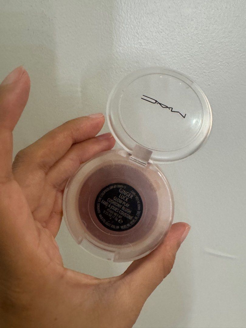 Mac blush gingerluck (Category: Makeup) located in Quezon City. Submitted by destashingmycloset (Listing ID 1398456394, Image 2). Description: .