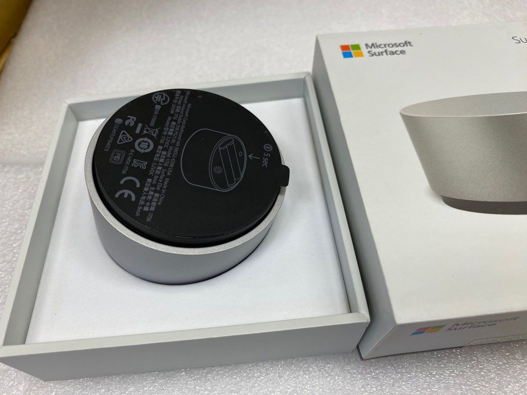 Microsoft Surface Dial （分類：其他）位於 Hong Kong。 由 jey_lam 提交（商品編號 1398466964，圖片 2）。簡介： 全新有盒，有幾百個，歡迎貿易。
