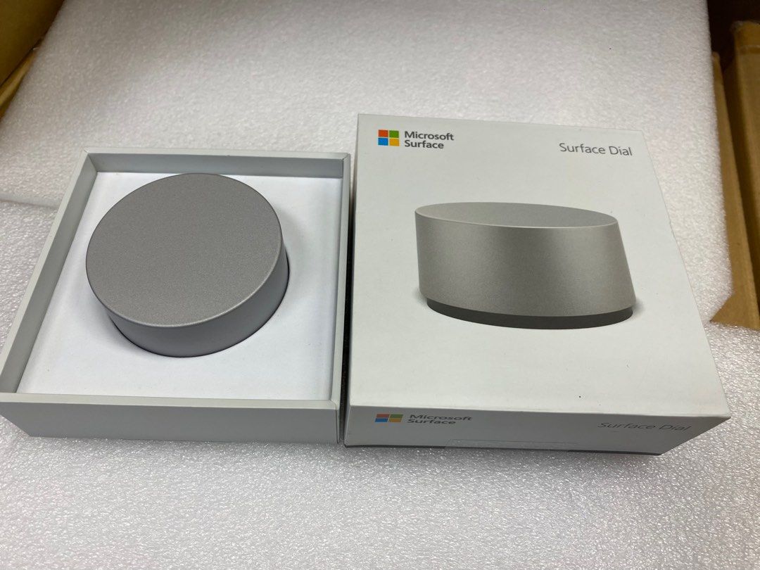 Microsoft Surface Dial （分類：其他）位於 Hong Kong。 由 jey_lam 提交（商品編號 1398466964，圖片 1）。簡介： 全新有盒，有幾百個，歡迎貿易。