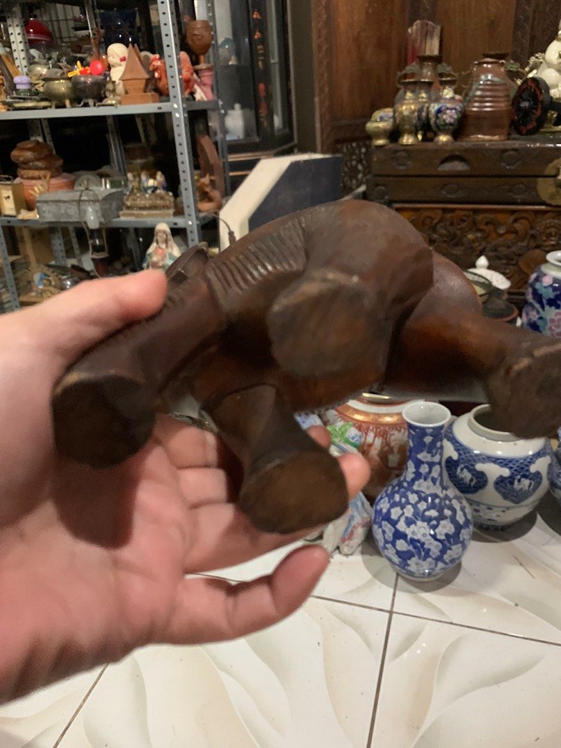 Narra solid wood sculpture (Category: Vintage Collectibles) located in Quezon City. Submitted by sojisup (Listing ID 1398359752, Image 2). Description: Solid narra vintage elephant display .