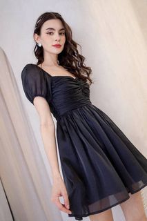 (Category: ) located in . Submitted by fashiii0n (Listing ID 1398511116, Image 1). Description: .
