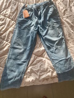 (Category: ) located in . Submitted by aineugene (Listing ID 1398349833, Image 1). Description: .