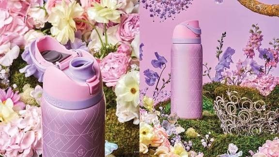 Owala Wicked Glinda [pre order] (Category: Water Bottles & Tumblers) located in Quezon City. Submitted by curatedbygel (Listing ID 1398524076, Image 1). Description: selling lower than the price as preordered price from an IG account ETA 1- 1.5 months from purchase.