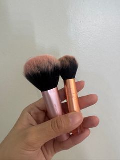 (Category: ) located in . Submitted by destashingmycloset (Listing ID 1398456318, Image 1). Description: .