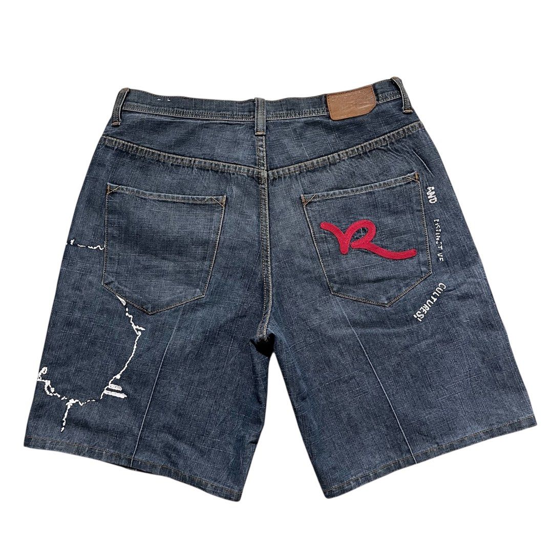ROCA WEAR (Category: Shorts) located in Manila. Submitted by gotstar (Listing ID 1398464535, Image 1). Description: ROCA WEAR JORTS ~ Dimensions• Width: 35 Length: 22 ~ Good Condition Issue Print ~ ₱900 ~ Price does not include shipping fee Check details before buying Color may vary due to lightning .