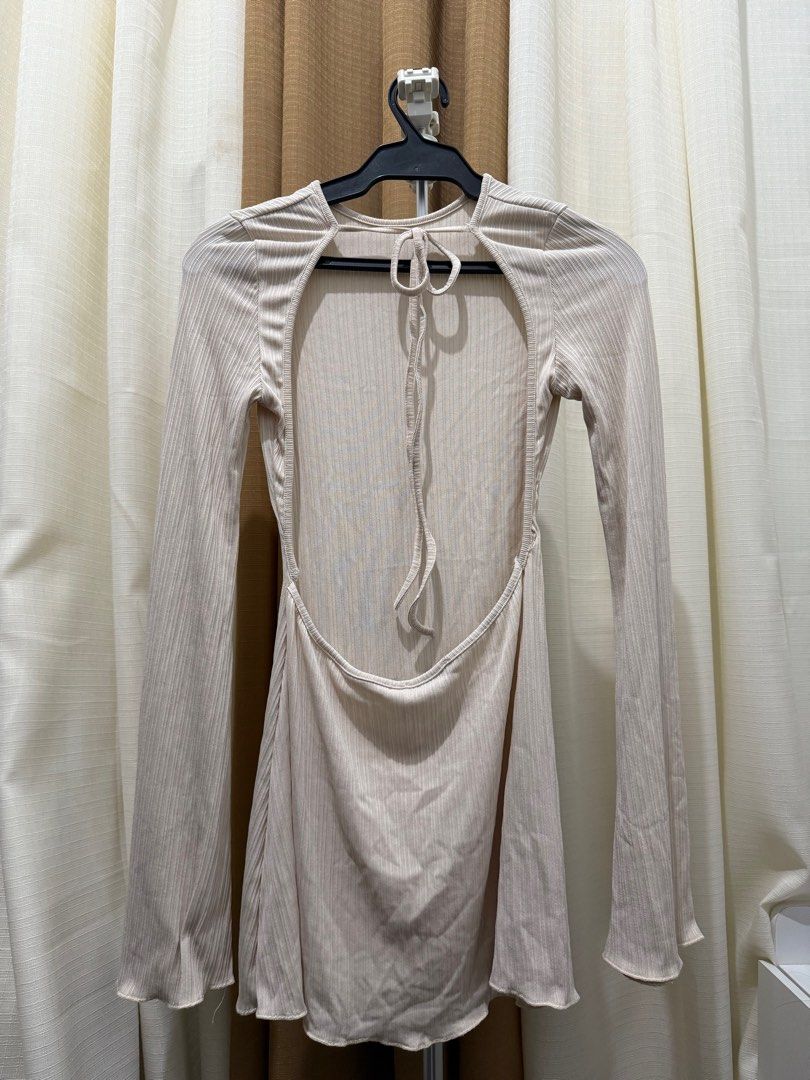 Shein Backless Long Sleeves Short Dress (Category: Dresses) located in Manila. Submitted by notchikachu (Listing ID 1398471837, Image 2). Description: Longsleeves Beige Backless Dress Adjustable Fits Small-Med Price: 350 Loc: Sta Ana Manila.
