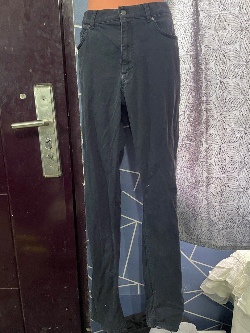 Skinny fir jeans (Category: Jeans) located in Paranaque City. Submitted by jaycee172623 (Listing ID 1398428102, Image 1). Description: Like new Never been used Padala galing abroad.