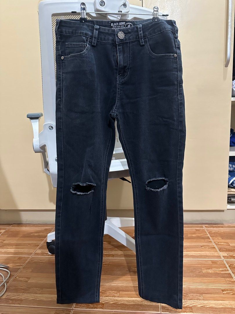 Skinny Jeans for Men (ripped) (Category: Jeans) located in Manila. Submitted by djcdeclutters (Listing ID 1398466546, Image 1). Description: Used but not abused.