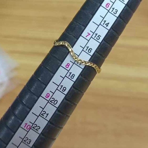 18k Saudi Gold Dainty Wave Ring Size 7.5 (Category: Rings) located in Lucena. Submitted by Goldrich (Listing ID 1398651381, Image 2). Description: Real gold and pawnable 18k Saudi Gold Approx 0.6g.