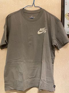 95 ％新Nike 男裝Tee size : L（只洗水未穿過）64180666554371110