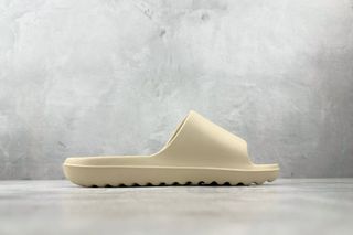 Adidas Yeezy Slide 沙色拖鞋64180452056449110