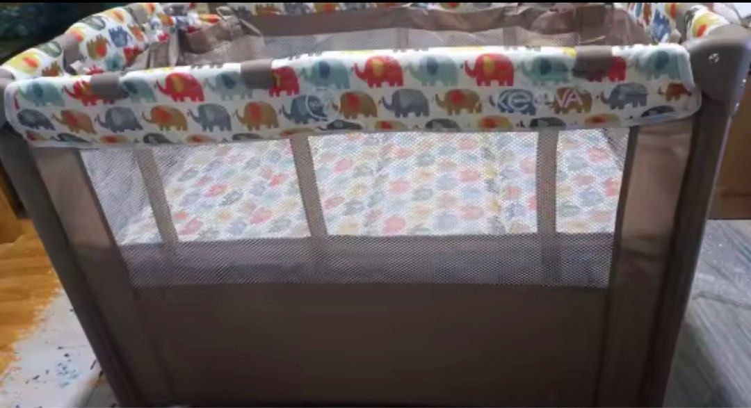 Akeeva Luxury Space Saver Playpen (Category: Cots & Cribs) located in Pasig City. Submitted by lydialee110 (Listing ID 1398574992, Image 3). Description: Mini size pock and play playpen baby crib bed Foldable Double layer hook Easy to assemble Lightly used only little stain from markers or crayons but sanitized for storage; It may have dust on surface due to storage; * No return or refund for second hand item Pls read before you transact. Pass sa