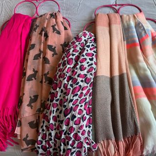 (Category: ) located in . Submitted by luxechic_sg (Listing ID 1398560290, Image 1). Description: .