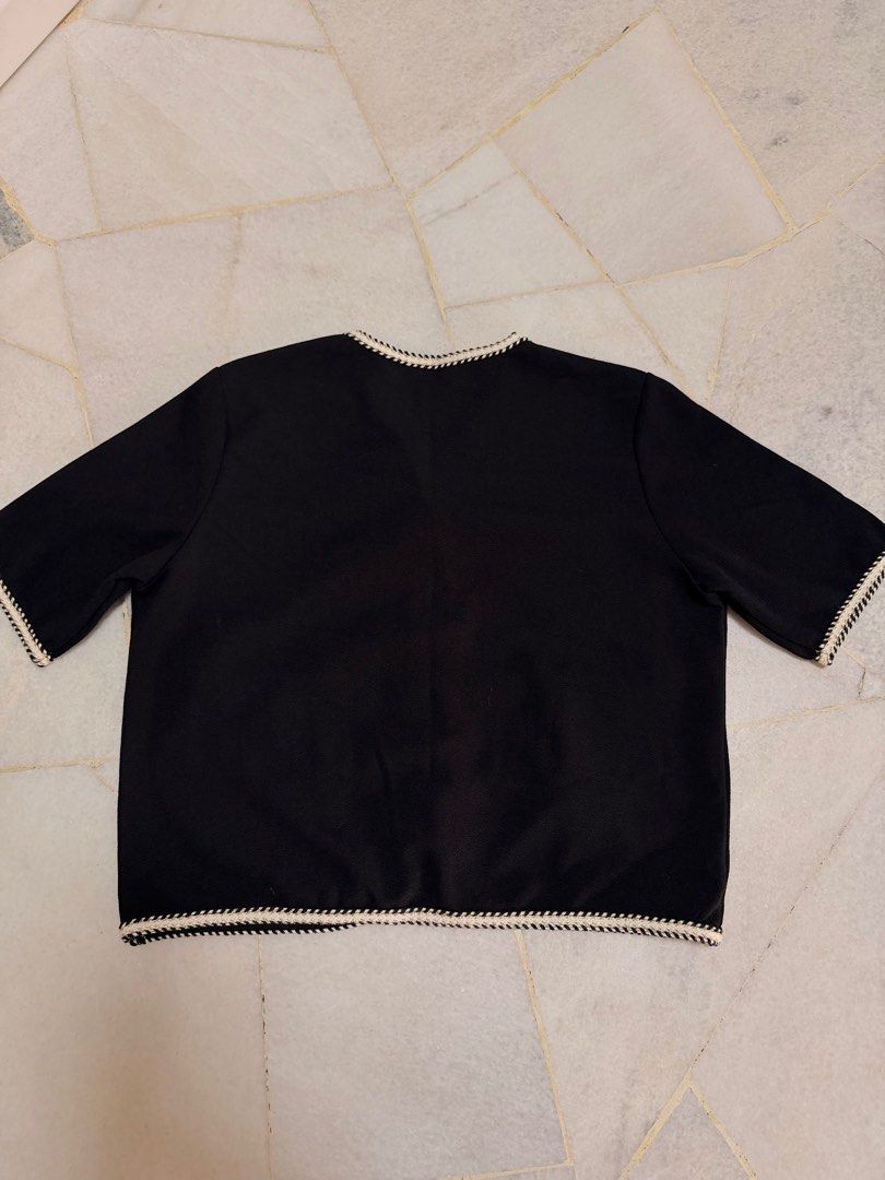 Blouse or outer (Category: Blouses) located in Kuala Lumpur. Submitted by bibicloset (Listing ID 1398546513, Image 2). Description: Self pick up in KL Postage Rm5 .