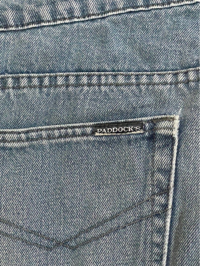 Paddock’s Denim Jeans size 33 (Category: Jeans) located in Santa Cruz. Submitted by lilpurpleseven (Listing ID 1398602267, Image 3). Description: - Classic blue denim jeans - Straight leg cut - Button and zipper closure - Front and back pockets - Faded wash Size 33 #2025decluttering See photos for flaws. See photos for measurements..