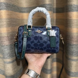 (Category: ) located in . Submitted by mimilsfinds (Listing ID 1398690013, Image 1). Description: .