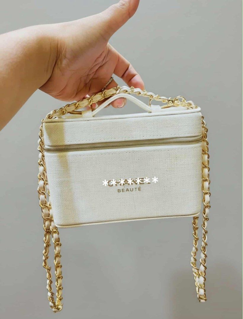 Ch•Anel Pouch GWP (Category: Luxury Bags & Wallets) located in Paranaque City. Submitted by mrdy_. (Listing ID 1398664855, Image 1). Description: Original GWP for pre order. Reserve your slots will require atleast ₱500 DP Added lang yung chain para you can use as bag. .