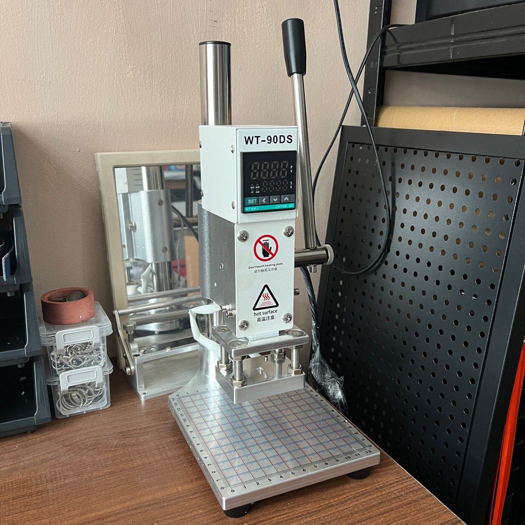 CHEAPEST Hot Stamping Machine (Category: Craft Supplies & Tools) located in Las Pinas. Submitted by frewx (Listing ID 1398569359, Image 3). Description: Leather Embossing Foil Heat Press Machine Small Manual Digital Hot Stamping Machine for Wood PVC Paper Custom Logo Stamp Heating Plate 5*7cm Digital display thermostat Monitor real-time temperature; Set a constant temperature; Easy to control No alphanumeric stamp included Brand new Location Carm