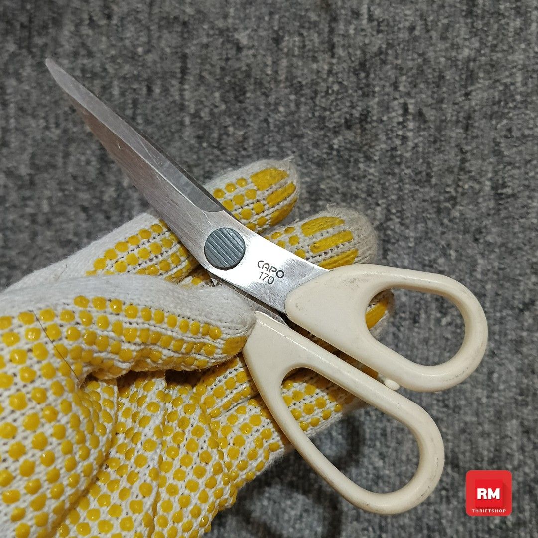 Clover Japan CAPO 170 Scissors | XX-04 (Category: Craft Supplies & Tools) located in Meycauayan. Submitted by redmants2011 (Listing ID 1398632063, Image 3). Description: Price Fixed Flash Express XX-04.