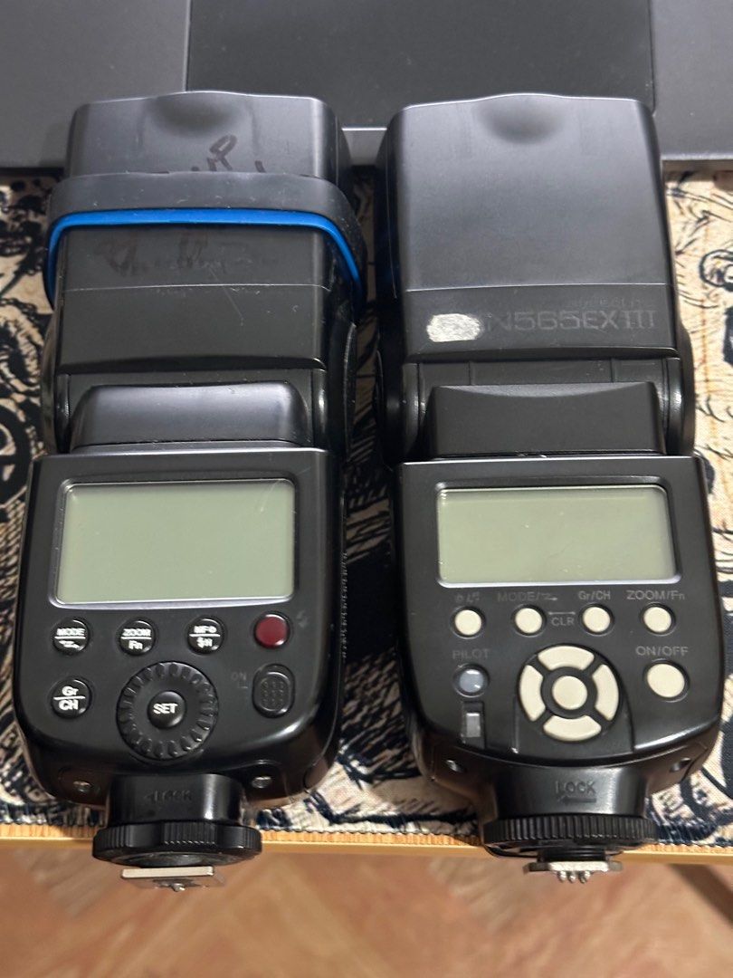 Godox and Yongnuo Speedlite Flash (Category: Flashes) located in Malabon City. Submitted by reyyyyyyyyyyyyyyy (Listing ID 1398564064, Image 2). Description: Pair of speedlite flashes. One is a Godox TT600, and the other is a Yongnuo YN565EX III. For sale Godox TT600 and YN565EX III -Still working -both with pouch -both with hotshoe flash stand Diffuser and Battery not included ISSUE: Still working but pag sobrang tagal ginamit nagmmis-fire na. Go