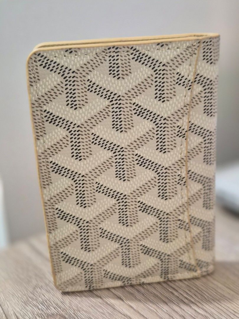 Goyard Card Holder (Category: Luxury Bags & Wallets) located in Manila. Submitted by autumntreasures (Listing ID 1398620463, Image 2). Description: - Goyard card holder - Signature Goyardine canvas - Beige color - Multiple card slots - Goyard logo visible.