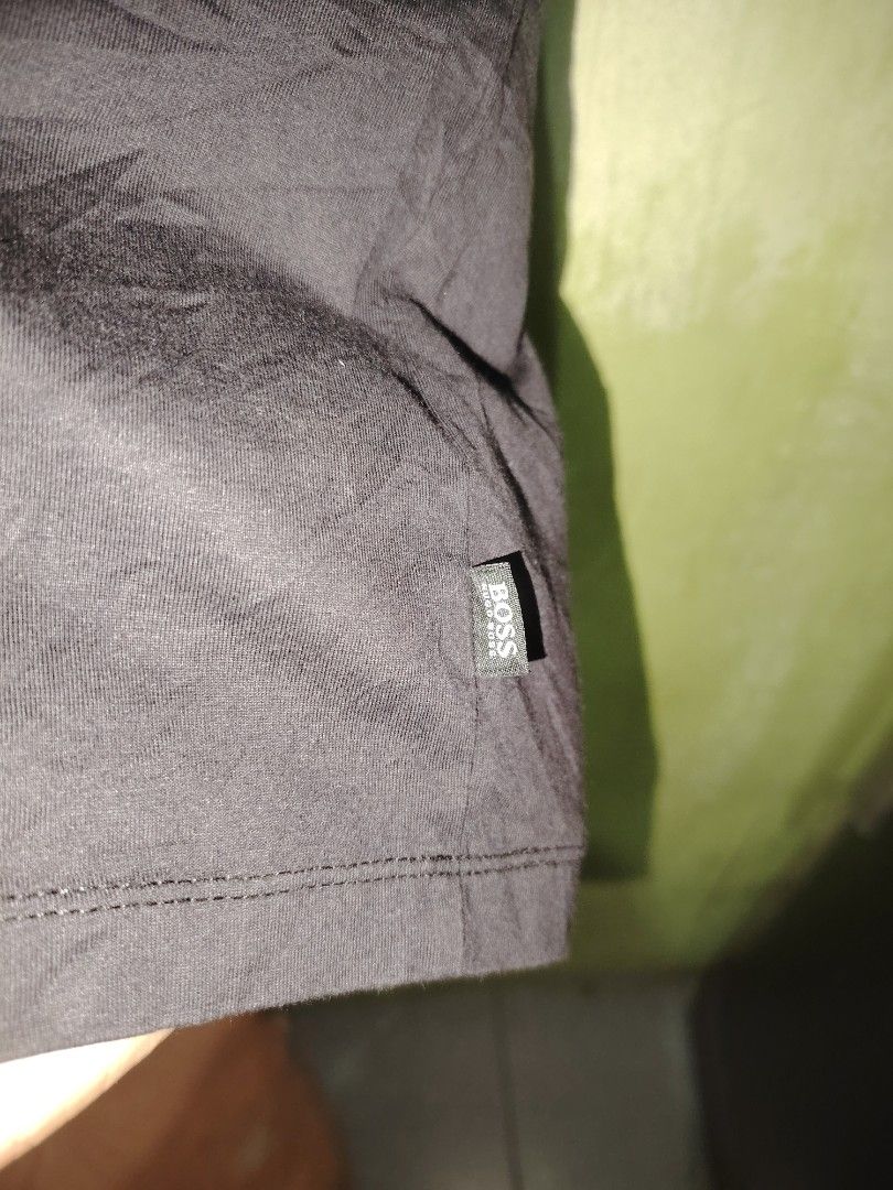 HUGO BOSS (Category: Activewear) located in Pasig City. Submitted by michelle.asuki (Listing ID 1398629956, Image 3). Description: HUGO BOSS SHIRT EXCELLENT MEDIUM 21 WIDTH 27 LENGHT 900.