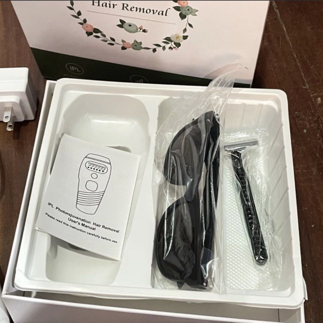 IPL Hair Removal (Category: Hair Removal) located in Quezon City. Submitted by beamrt (Listing ID 1398596345, Image 2). Description: 1.Flash Times: 990000 Flashes (but used to 984672 already see photo) 2.Two Operation Modes: Automatic and manual modes for the different skin area 3.IPL works inside pores, destroys hair papilla, thus achieves permanent hair removal Product Include 1*IPL Hair Remover 1*Adaptor 1*Shaving Knife 1*Glasses 1*Manual 1*Bo
