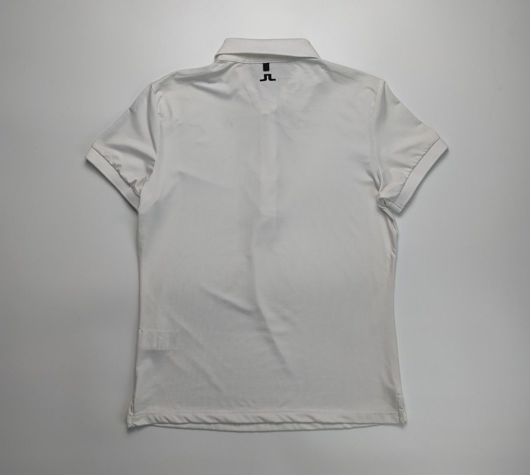 j.lindeberg Poloshirt (Category: Others Tops) located in Muntinlupa City. Submitted by d_code (Listing ID 1398592305, Image 2). Description: Small well used issue light yellow stains , lints need wash 16.5 x 23.