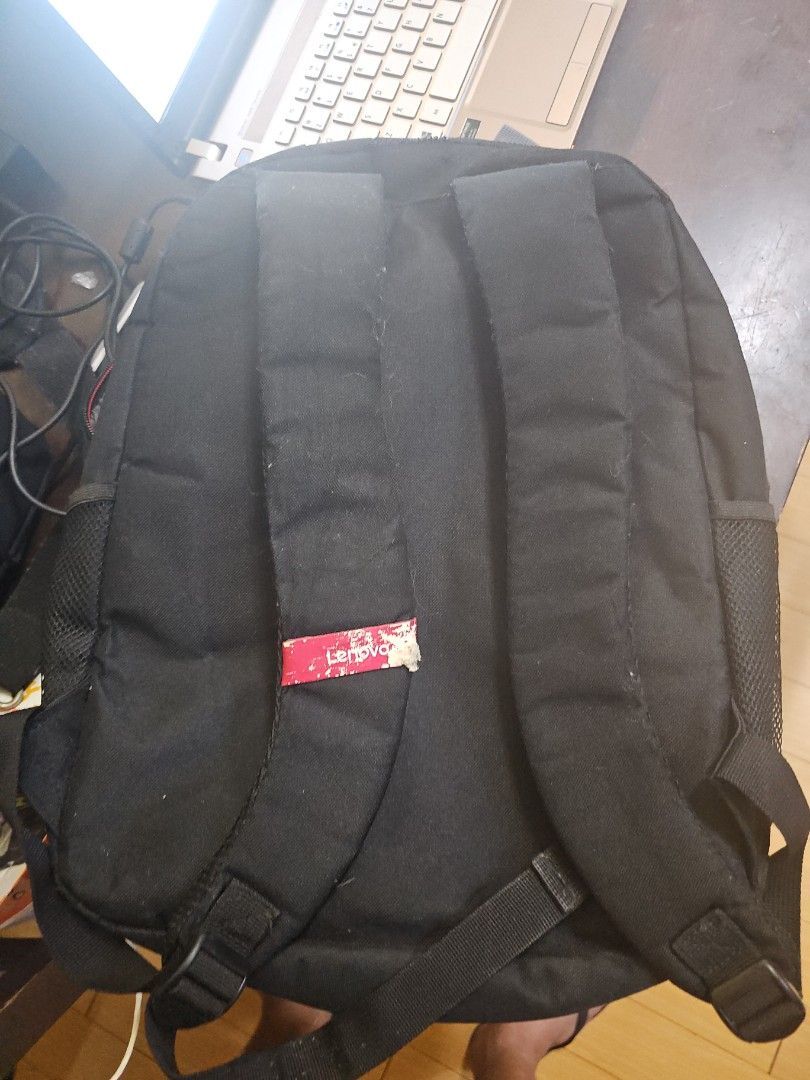Lenovo Laptop Bag (Category: Laptop Bags & Sleeves) located in Pasig City. Submitted by JRisEn (Listing ID 1398675593, Image 2). Description: Lenovo laptop bag back pack - Black. - Can fit 15-17 laptop..