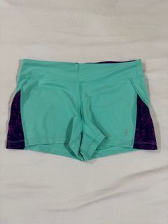 (Category: ) located in . Submitted by cece_closet (Listing ID 1398642199, Image 1). Description: .