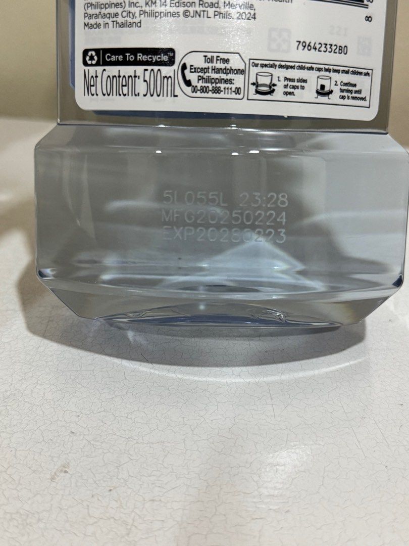 Listerine total care cavity protect (Category: Oral Care) located in Manila. Submitted by ireneglin (Listing ID 1398644334, Image 3). Description: Expiry date 20280223 500ml.