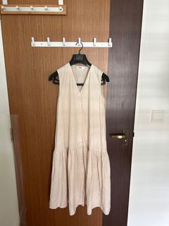 (Category: ) located in . Submitted by shopperj (Listing ID 1398559773, Image 1). Description: .