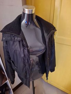 (Category: ) located in . Submitted by fashioncloset (Listing ID 1398597115, Image 1). Description: .