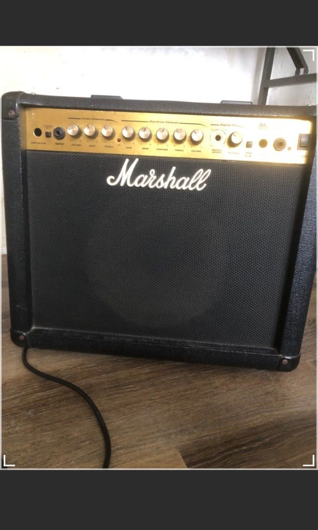 Marshall + E-Wave + Squier Amp Combo (Category: Musical Instruments) located in Kuala Lumpur. Submitted by msmm17 (Listing ID 1398692621, Image 1). Description: Please read All are still functioning just not at the original state Please if you want to buy you need to take all three amps for RM600 you can repair yourself at your own risk. But still can be used most of the amp are issue with the knob setting.