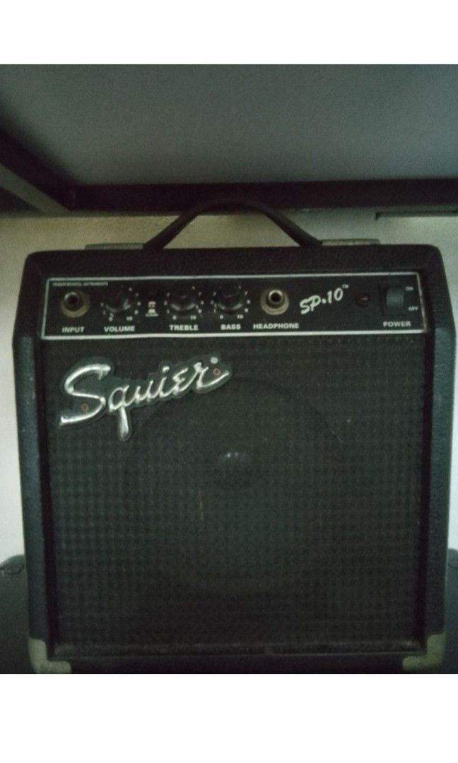 Marshall + E-Wave + Squier Amp Combo (Category: Musical Instruments) located in Kuala Lumpur. Submitted by msmm17 (Listing ID 1398692621, Image 2). Description: Please read All are still functioning just not at the original state Please if you want to buy you need to take all three amps for RM600 you can repair yourself at your own risk. But still can be used most of the amp are issue with the knob setting.