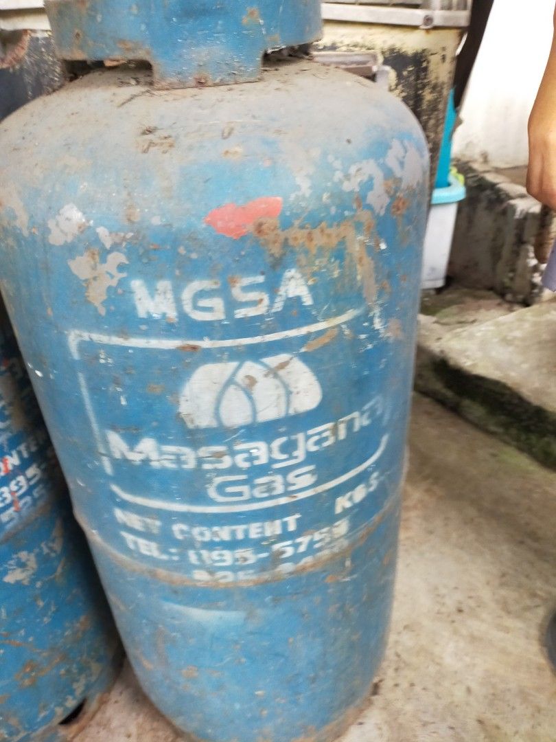 MASAGANA LPG GAS TANK (Category: Cookware & Accessories) located in Taytay. Submitted by archie2427 (Listing ID 1398529540, Image 2). Description: PACKAGE SALE OF 2 (TWO) MASAGANA LPG TANKS. ABOUT 3 FEET IN HEIGHT. PERFECT FOR CANTEEN/RESTAURANT OWNERS. AS IS. PLEASE MANAGE YOUR EXPECTATIONS. .