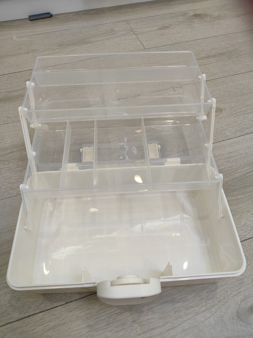 Medicine Kit / Make up kit (Category: Storage Boxes & Baskets) located in Caloocan City. Submitted by cssasot (Listing ID 1398612773, Image 2). Description: Never been used Medicine kit or Make up organizer Anytime - Ready for delivery / Pick up 8th avenue Caloocan Price: 200 Reason for selling: Decluttering, sobra nabili nung lumipat..