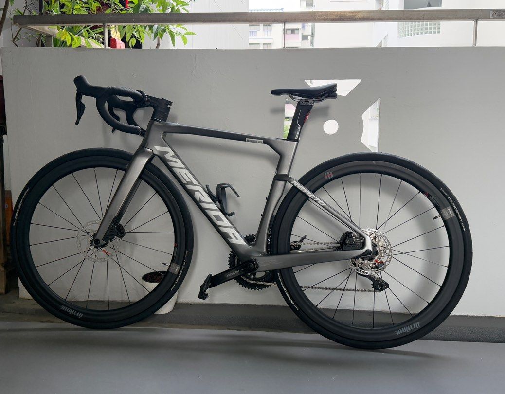 Merida Reacto 6000 (Category: Bicycles) located in Singapore. Submitted by luckyphoenix-3a9a (Listing ID 1398689846, Image 1). Description: Merida Reacto 6000 XXS All original parts, only wheelset upgraded to attaque carbon wheelset. Shimano 105 di2 Buy on Feb 25, Mileage 1400km Can meet-up to view bike condition .