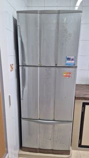 (Category: ) located in . Submitted by hirid (Listing ID 1398596732, Image 1). Description: .