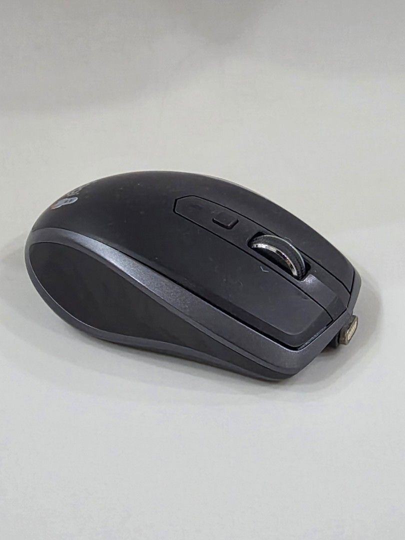MX Anywhere 2S (Category: Mouse & Mousepads) located in Paranaque City. Submitted by gozomonster19 (Listing ID 1398654051, Image 1). Description: This is a used MX Anywhere 2S, still in good condition. Everything works: the click buttons, the special buttons on the left, the DPI selection, the device selection, and all the scrollwheel functions -- ratchet scrolling, free scrolling, and sideways scrolling. The only flaw here is that the double-cli
