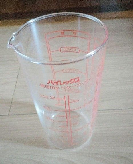 Pyrex Cooking Measuring Cup 500cc (Category: Bakeware) located in Las Pinas. Submitted by lawki_stuff (Listing ID 1398544698, Image 1). Description: Heat resistant glass utensils from Iwaki Glass Co. Ltd Microwave safe Scale up to 500cc Flour & sugar are marked up to 300g It also has a convenient pouring spout Diameter 9cm Height 16cm Bottom diameter 7cm No issue No cracks .