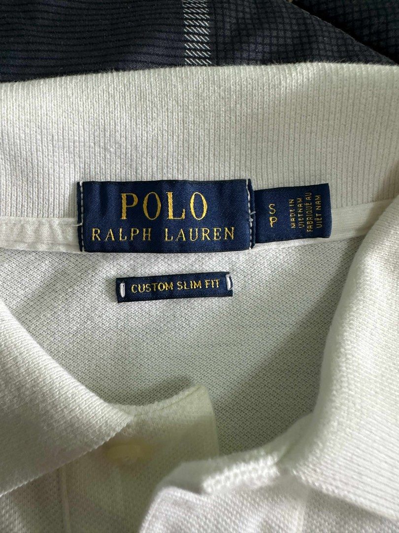 Ralph Lauren polo shirt (Category: Tshirts & Polo Shirts ) located in San Juan City. Submitted by drewselects (Listing ID 1398641046, Image 2). Description: RL white polo shirt (legit) Small fits medium-large Issue: none (good as bnew) L: 65cm W: 45cm 2k.