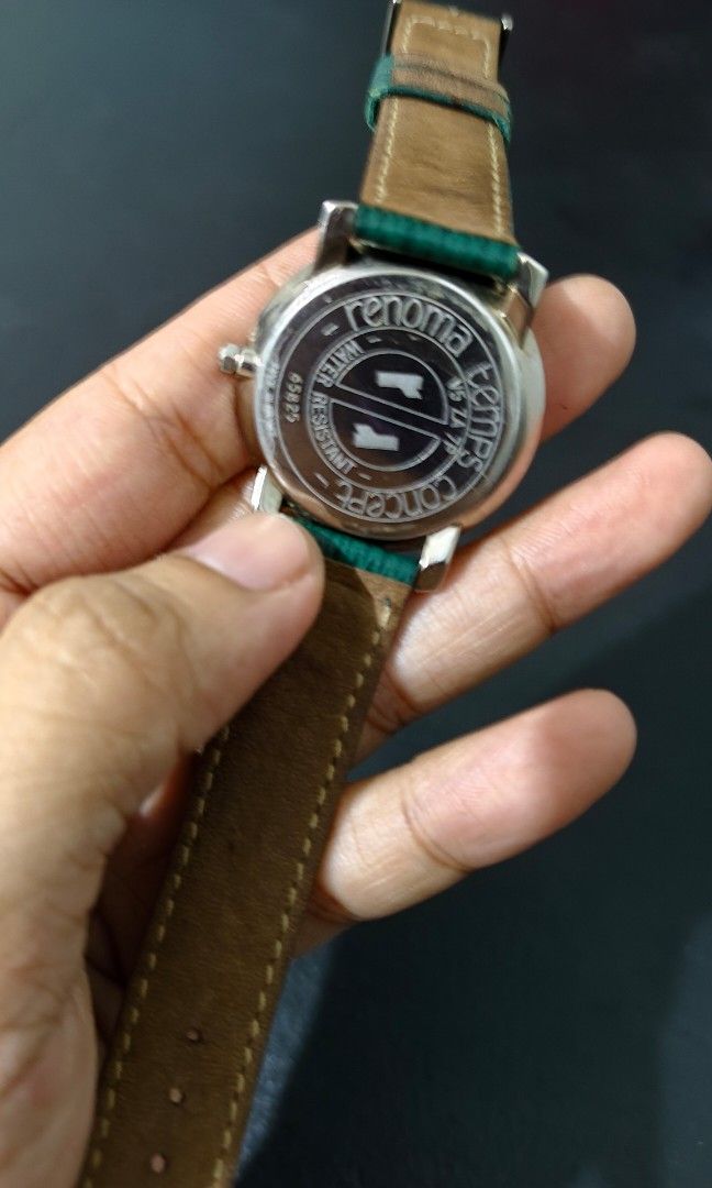 Renoma analog watch vintage (Category: Women's Watches) located in Manila. Submitted by lavishco (Listing ID 1398630755, Image 3). Description: Renoma green strap(orig strap) 8-8.5inches swiss quartz japan water resistant ang class when wornn. with free box location: Olongapo.