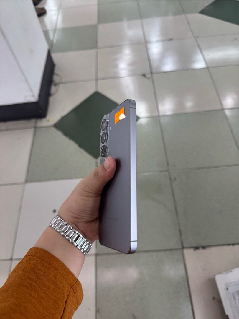 Samsung S25 Plus 256gb FU NTC No issue (Category: Samsung) located in San Juan City. Submitted by javedsgadgetshop (Listing ID 1398596821, Image 3). Description: INSTALLMENT OPTIONS : SPAY LATER / GGIVES / CREDIT CARD! WE BUY AND SELL SO PWEDE MAGBINTA OR SWAP ! Quick Specs : 💵 Samsung S25+ •256gb •NTC Variant •Good batt health •Factory Unlock •97% Smoothness •No hidden issue | No Repaired •100% Authentic | Not Refurbished •w/ OEM Charger & stor