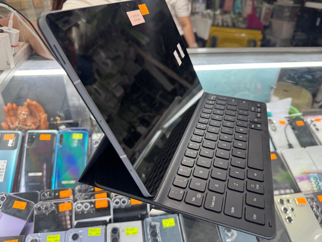 Samsung Tab S10 FE 128gb Wifi Complete (Category: Android) located in San Juan City. Submitted by javedsgadgetshop (Listing ID 1398551332, Image 3). Description: INSTALLMENT OPTIONS : SPAY LATER / GGIVES / CREDIT CARD! WE BUY AND SELL SO PWEDE MAGBINTA OR SWAP ! Quick Specs : 💵 Samsung Tab S10 FE •128gb •NTC Variant •Good batt health •Wifi Only •97% Smoothness •No hidden issue | No Repaired •100% Authentic | Not Refurbished •w/ Keyboard pen Char