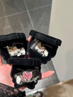 （分類：）位於 。 由 whateverblue 提交（商品編號 1398639564，圖片 1）。簡介： 。
