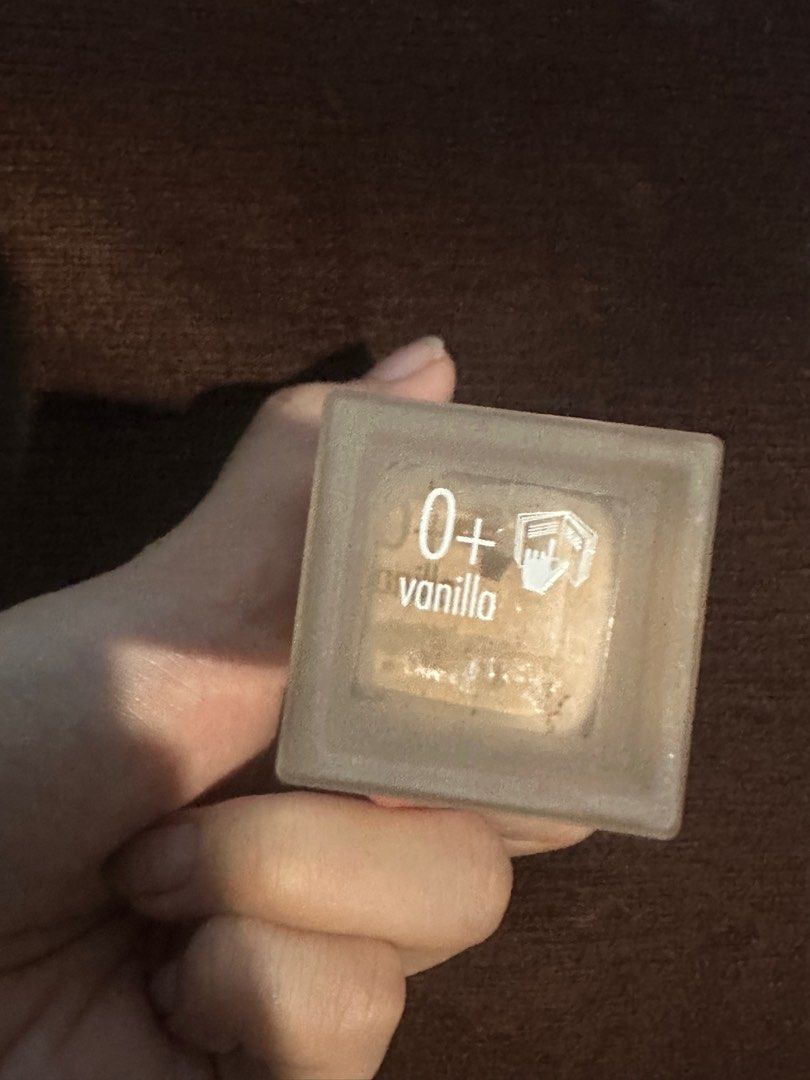 Sisley Paris Phyto-Teint Foundation (Category: Makeup) located in Mandaluyong City. Submitted by kkloset_ (Listing ID 1398624003, Image 3). Description: Almost brand new Sisley Phyto-Teint Foundation - Only used thrice during graduation pictorial - Shade 0+ Vanilla; Full size 30ml - Does not come with box/receipt (as is) - Bought in Sephora HK; Guaranteed Authentic .